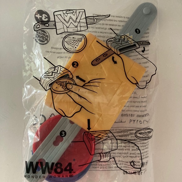 Burger King Wonder Woman Action Watch - Picture 1 of 5